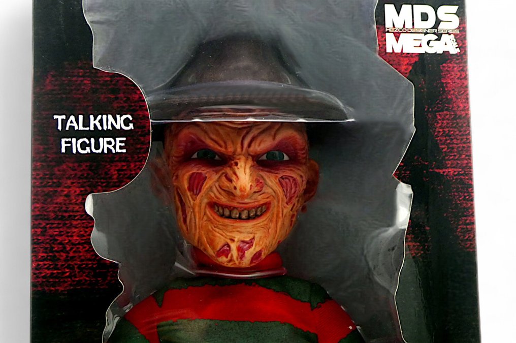 Mezco Toys and MDS Mega Scale SPEAKING Freddy Krueger in "A Nightmare On Elm Street" - Toimintahahmo + NECA and Reel Toys "Glove", OUT OF STOCK in Sealed Box #2.1