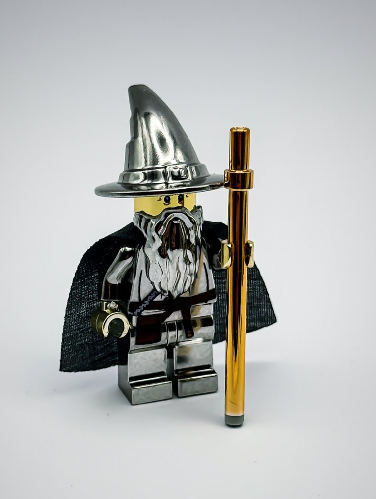 Lego Minifigur - The Lord of the Rings - Chrome Plated Gandalf the Grey Minifigure Lord of the Rings Official Customized Lego parts!! #1.0