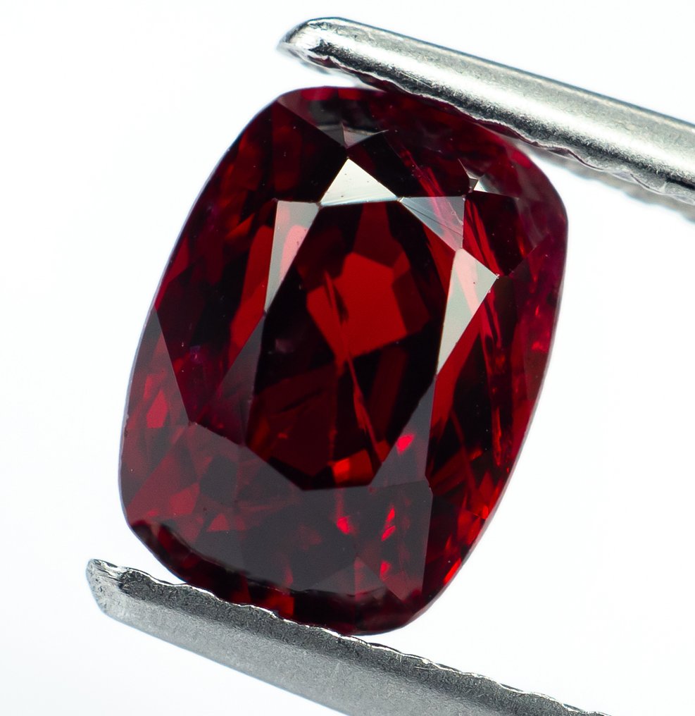 沒有保留價 尖晶石 - 1.31 ct - Antwerp Laboratory for Gemstone Testing (ALGT) - 鲜明/深邃的红色 #2.1