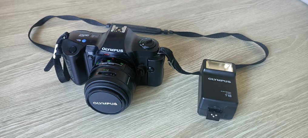 Olympus OM 101 Power Focus + 35-70mm + T18 flash | 單眼相機(SLR) #1.0