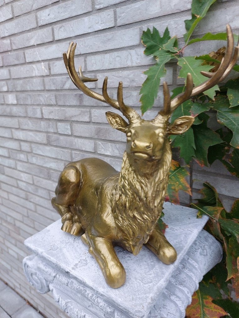 Statue, hert liggende - 36 cm - polyresin #3.2