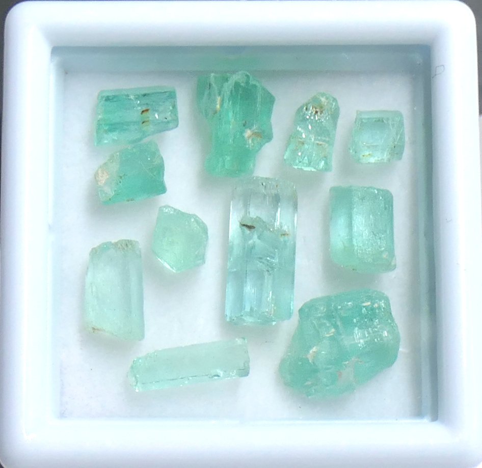 Beautiful emerald crystals 100% natural Crystal- 1.44 g - (11) #1.0