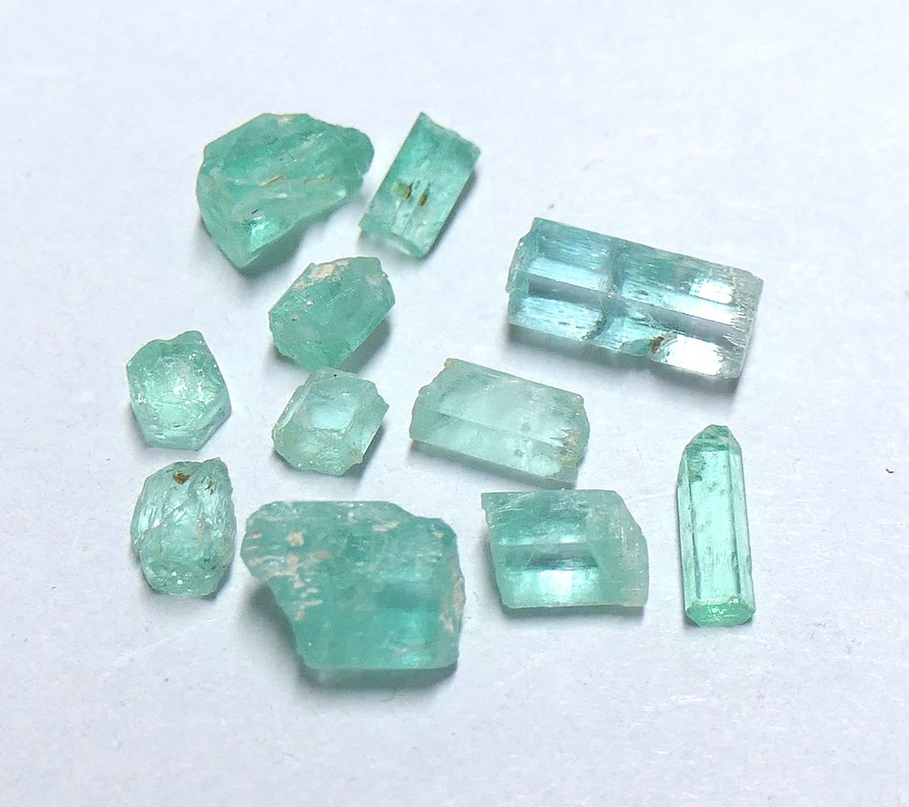 Beautiful emerald crystals 100% natural Crystal- 1.44 g - (11) #1.0