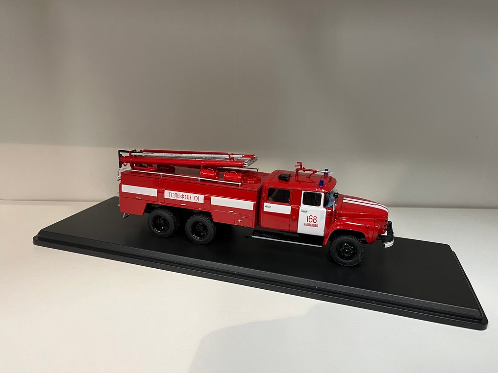 Start Scale Models (SSM) 1:43 - Modell teherautó - Zil-133Ja - tűzoltóautó #4.3