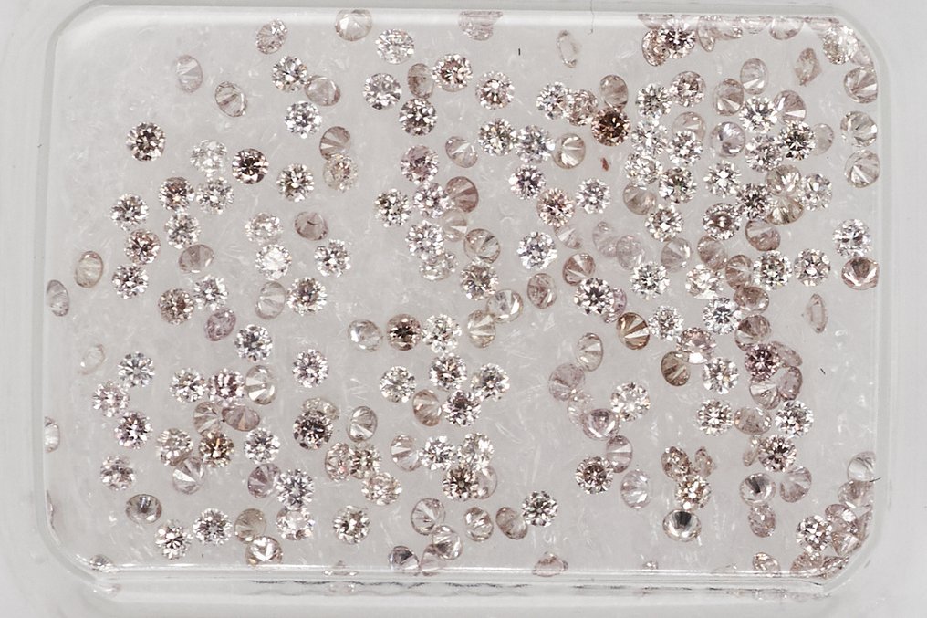 没有保留价 - 225 pcs 钻石 (天然) - 1.07 ct - 圆形 - SI1 微内含一级, SI2 微内含二级, I1 内含一级, I2 内含二级, I3 - 安特卫普宝石报告(GRA) #1.0