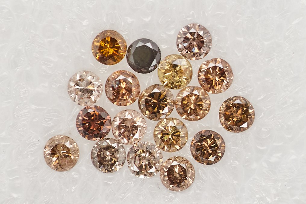 没有保留价 - 18 pcs 钻石 (经彩色处理) - 0.90 ct - 圆形 - SI1 微内含一级, SI2 微内含二级, I1 内含一级, I2 内含二级, I3 - 安特卫普宝石报告(GRA) #1.0