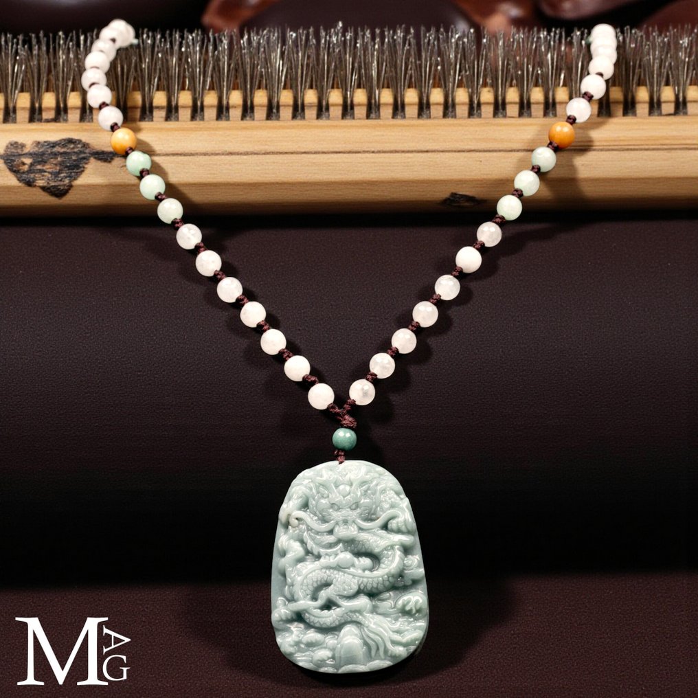 Imperial Dragon Ancient Oriental Symbolism Jade necklace with carved dragon and quartz spheres - Height: 55 mm - Width: 38 mm- 78 g #4.3