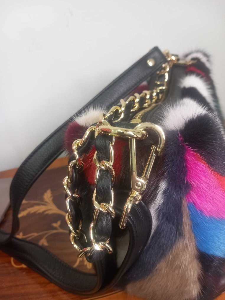 Artisan Furrier - Bag #4.3