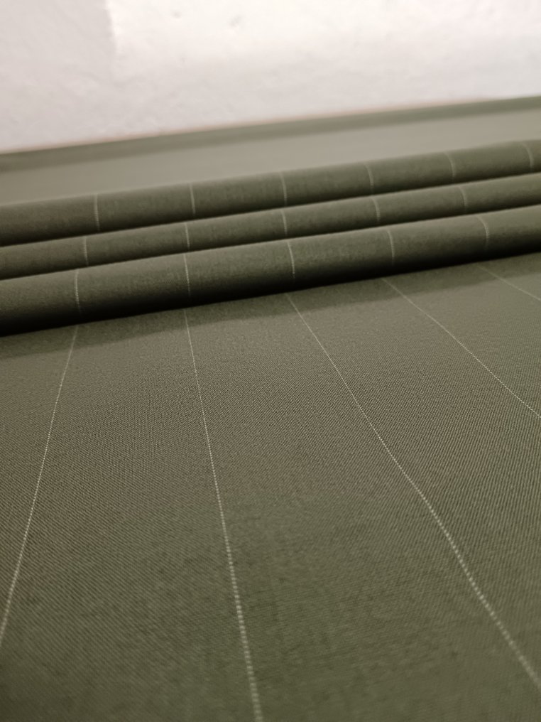 Pure virgin wool measures 6x1.50 m. - Textile - 600 cm - 150 cm - Pure virgin wool #4.3