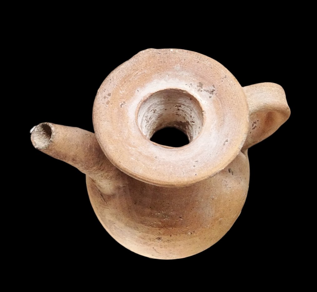 中国古代 唐朝的带嘴注水瓶，公元618年至907年间的作品。 #4.3