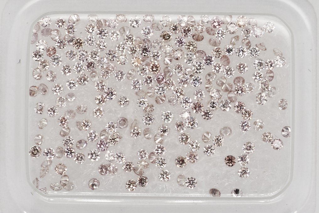 Senza prezzo di riserva - 233 pcs Diamante (Naturale) - 1.12 ct - Rotondo - SI1, SI2, I1, I2, I3 - Gem Report Antwerp (GRA) #2.1