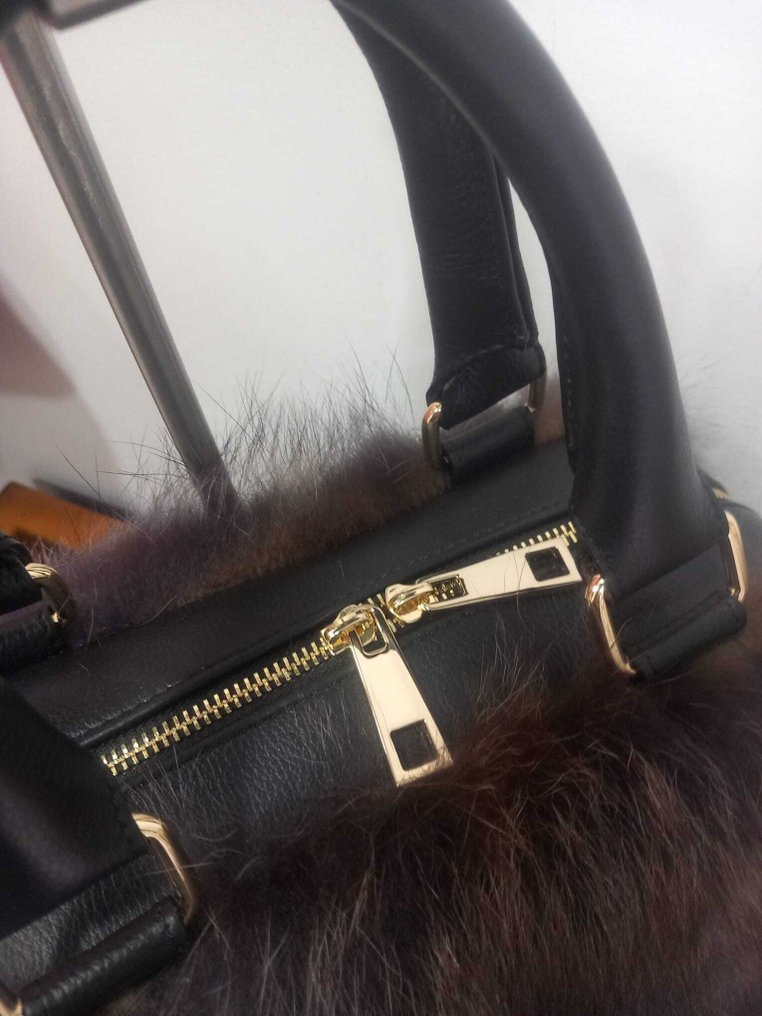 Artisan Furrier - 包 #2.1