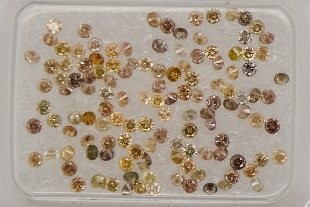 Senza Prezzo di Riserva - 127 pcs Diamante  (Con trattamento colore)  - 1.04 ct - Rotondo - I1, I2, I3 - Gem Report Antwerp (GRA) #1.0