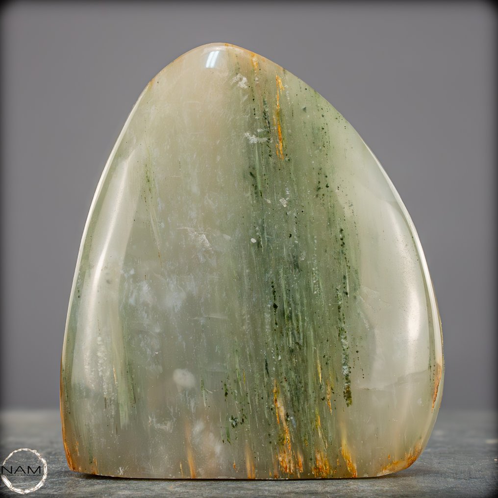 稀有天然绿色石英 自由形式- 940.38 g #1.0