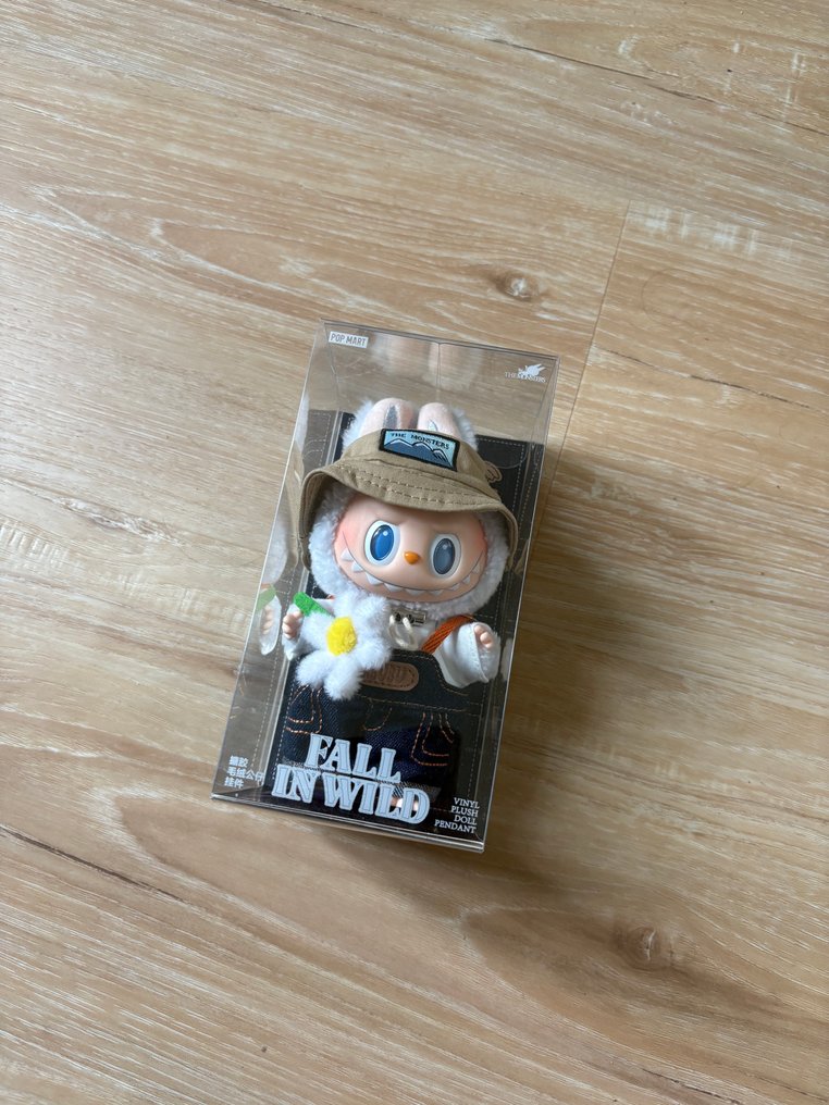 Pop Mart - Baba Labubu The Monsters Fall In Wild Vinyl Plush Pendant - 2020+ - Kína #1.0