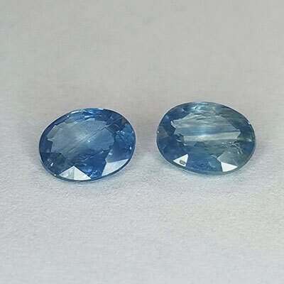 2 pcs  Blauw Saffier  - 1.45 ct - Antwerp Laboratory for Gemstone Testing (ALGT) #2.1