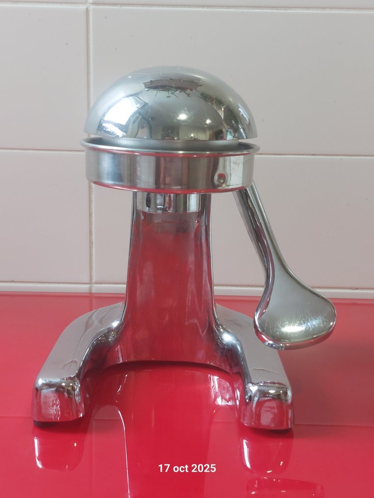 Juicer - Metal - Space age chrome #2.1