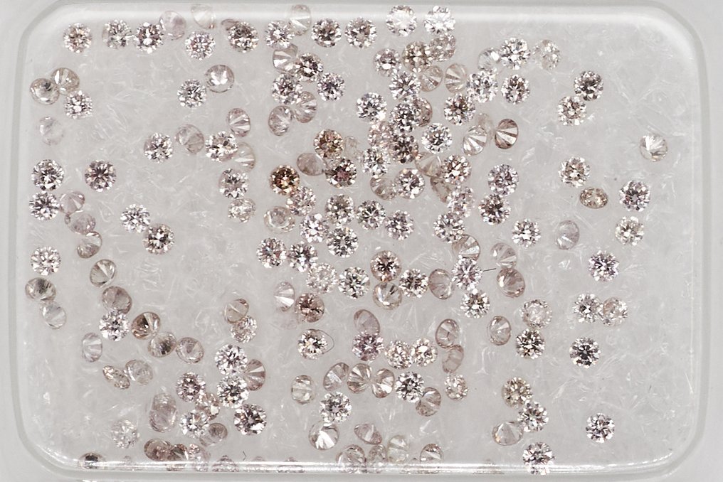 No reserve price - 176 pcs Diamond  (Natural)  - 0.87 ct - Round - SI1, SI2, I1, I2, I3 - Gem Report Antwerp (GRA) #1.0