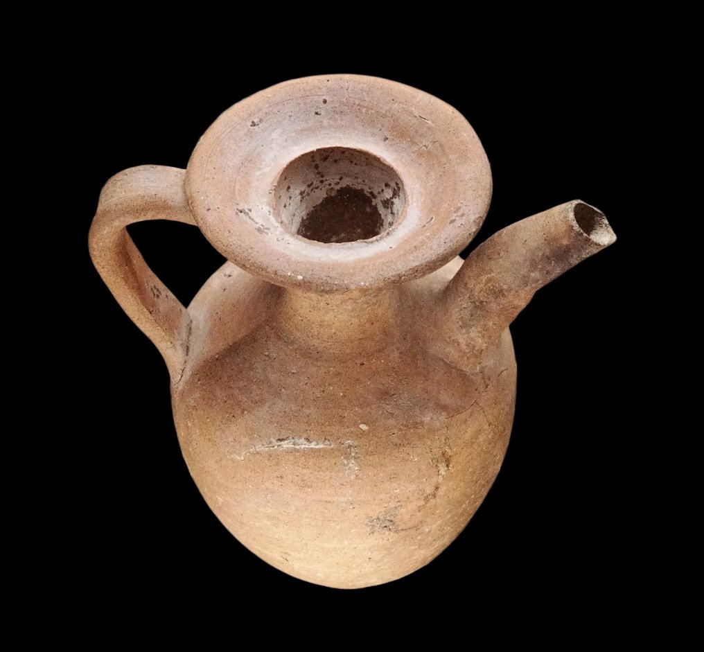 中国古代 唐朝的带嘴注水瓶，公元618年至907年间的作品。 #2.1