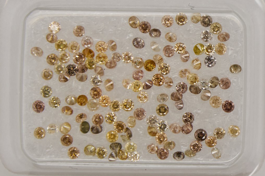 Senza Prezzo di Riserva - 127 pcs Diamante  (Con trattamento colore)  - 1.04 ct - Rotondo - I1, I2, I3 - Gem Report Antwerp (GRA) #2.1