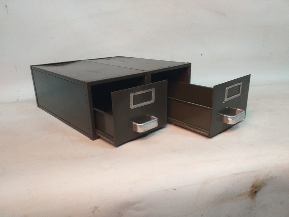 Commode - Métal - Boîte à cartes avec 2 tiroirs verts. #3.2