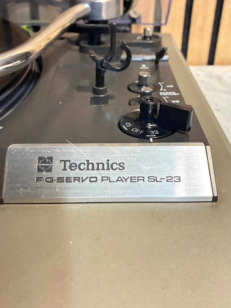 Technics - SL-23 - FG Servo - Semi-automatic Turntable #3.2