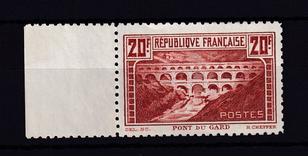 Frankrig 1930 - Bord de feuille, dentelé 11, superb Pont du Gard - Yvert n°262B #1.0
