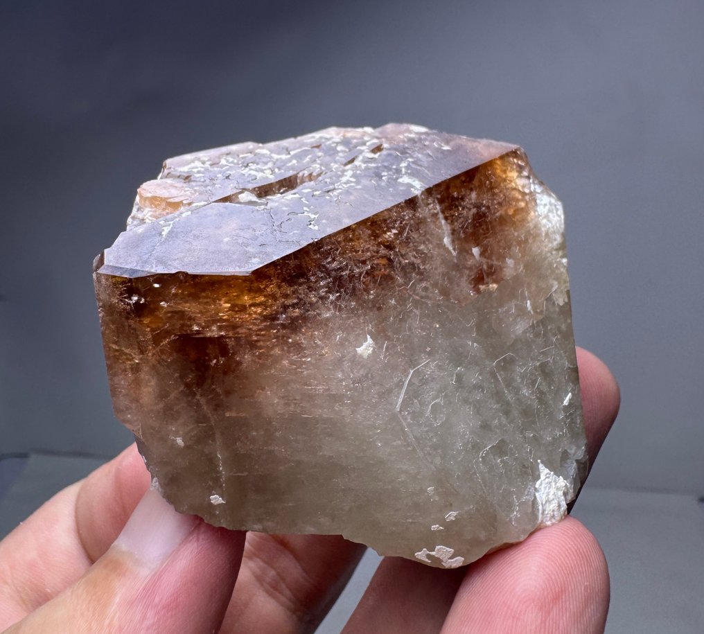 惊人的拓帕斯巨大 水晶 - 高度: 40 mm - 闊度: 67 mm- 234 g - (1) #3.2