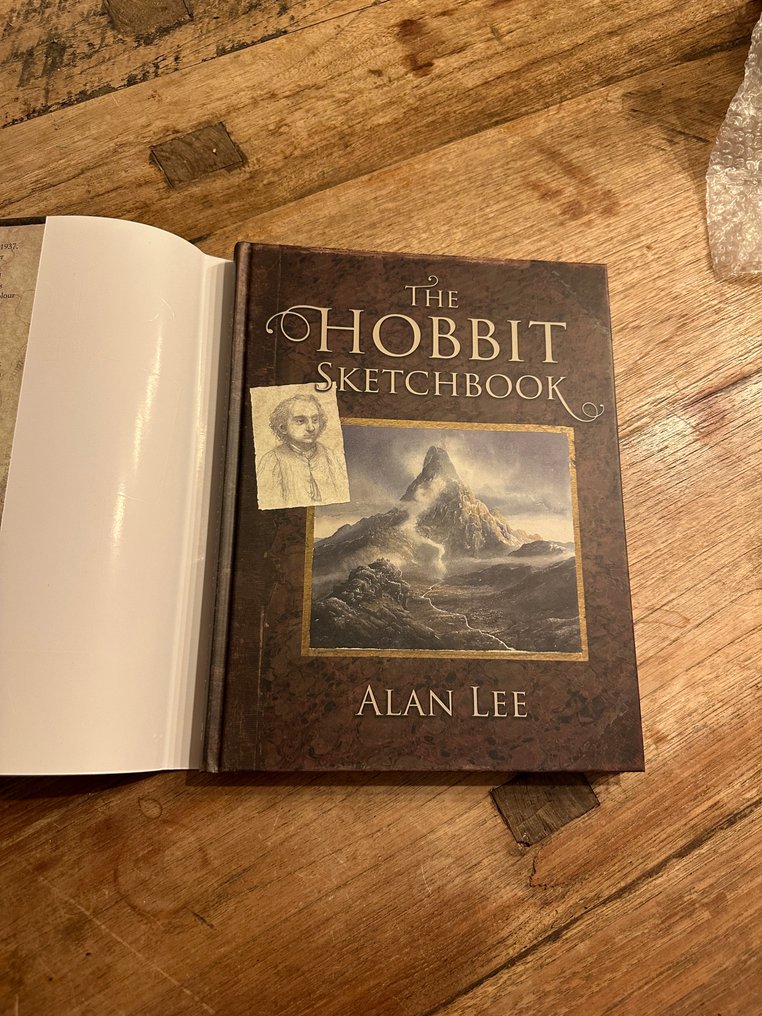 The Hobbit, Hobitti #1.0