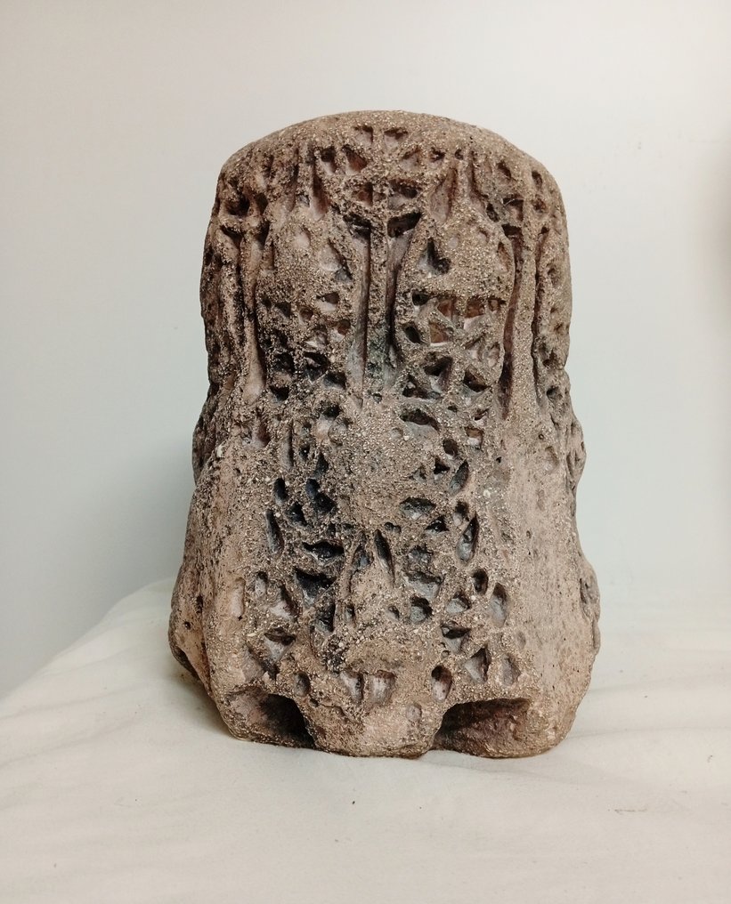 玩具人偶 - 哈里发风格柱头复制品 - 11世纪 - 石灰石 #1.0