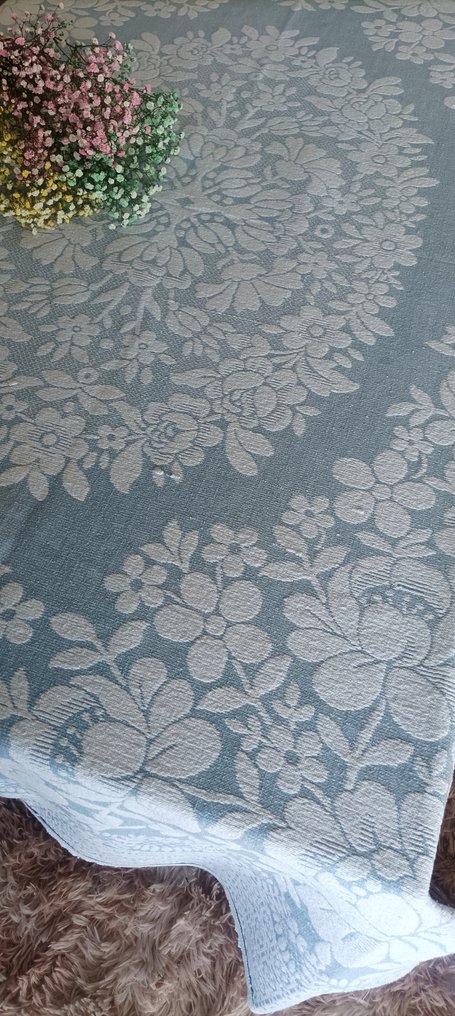No reservation - Beautiful double-sided tablecloth or bedspread, of excellent quality, with a - Bedspread  - 192 cm - 142 cm #1.0
