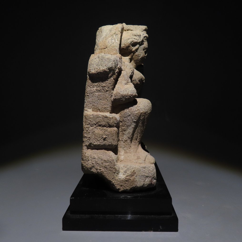 Gandhara Schiefer Harita, Göttin des Überflusses. 2. bis 5. Jahrhundert n. Chr. Höhe 15 cm. #3.2