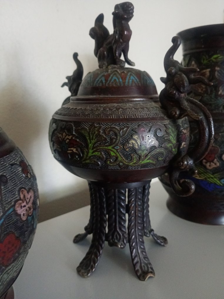 雙耳花瓶 - 一对香薰炉 - 青铜 - 花卉多彩装饰 - 日本 - 明治時期（1868-1912） #2.1