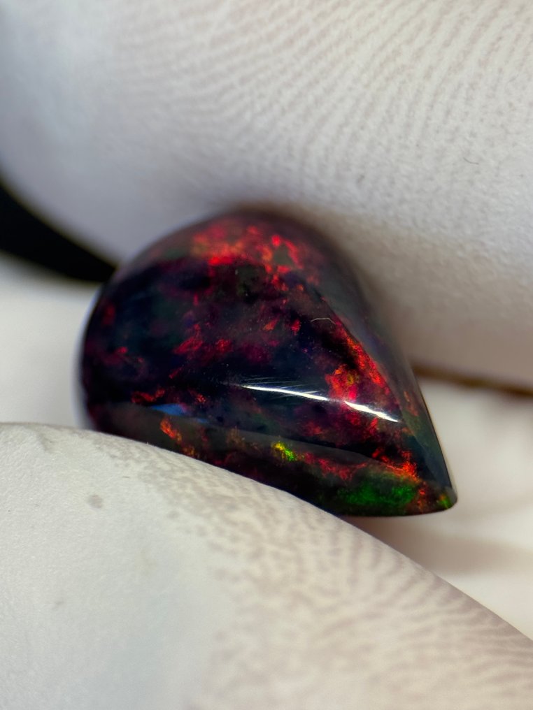 Opal Caboșon - Înălțime: 1.6 cm - Lățime: 1.2 cm- 1.16 g - (1) #4.3