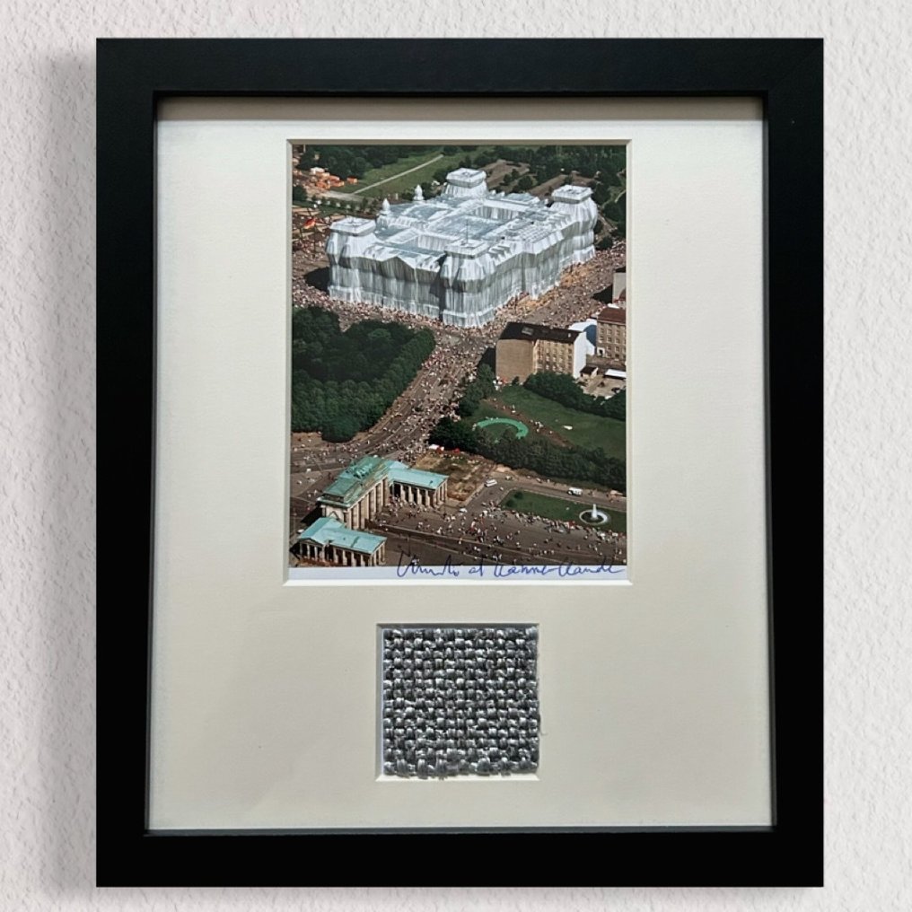 Christo & Jeanne-Claude (1935-2020) - The Wrapped Reichstag - signed by hand #1.0