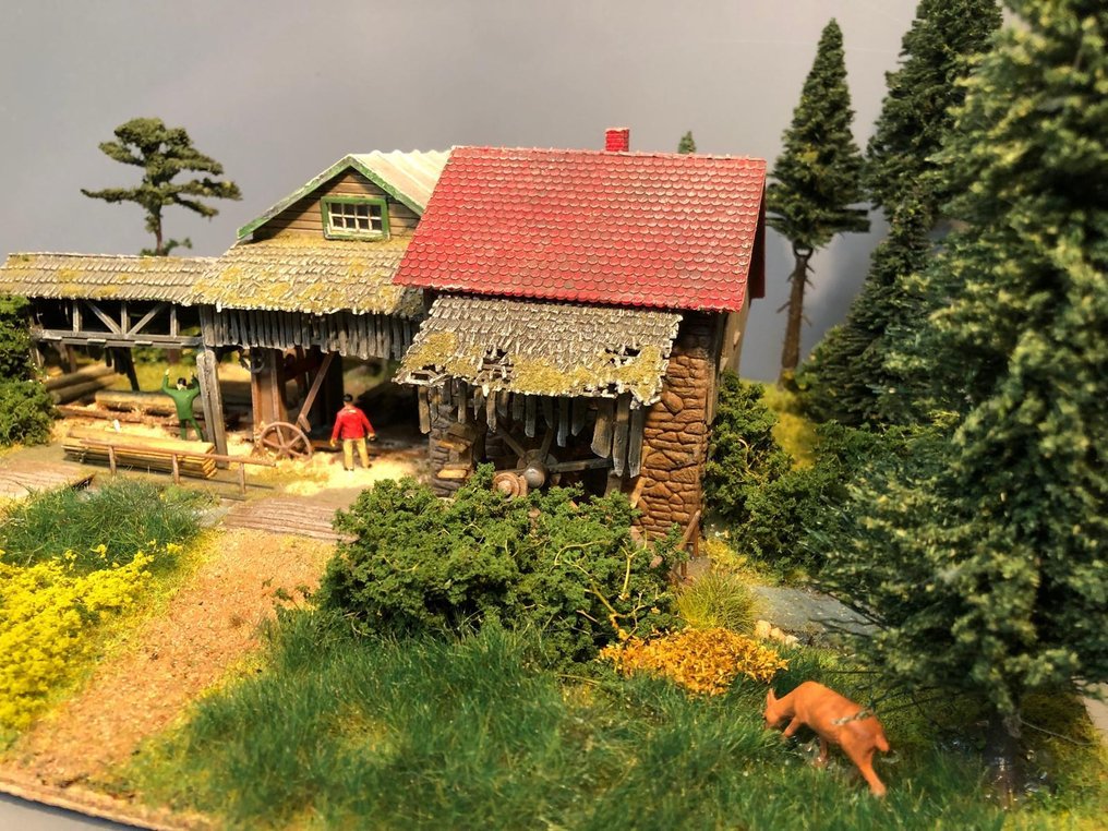 Faller, Kibri, Noch, Pola, Preiser, Viessmann H0 - Modelltog bygninger (1) - 50-20-10 cm plate er 2,5 mm landskapshoutbehandling, figurer, grønn, Geweatherd, malt. #4.3