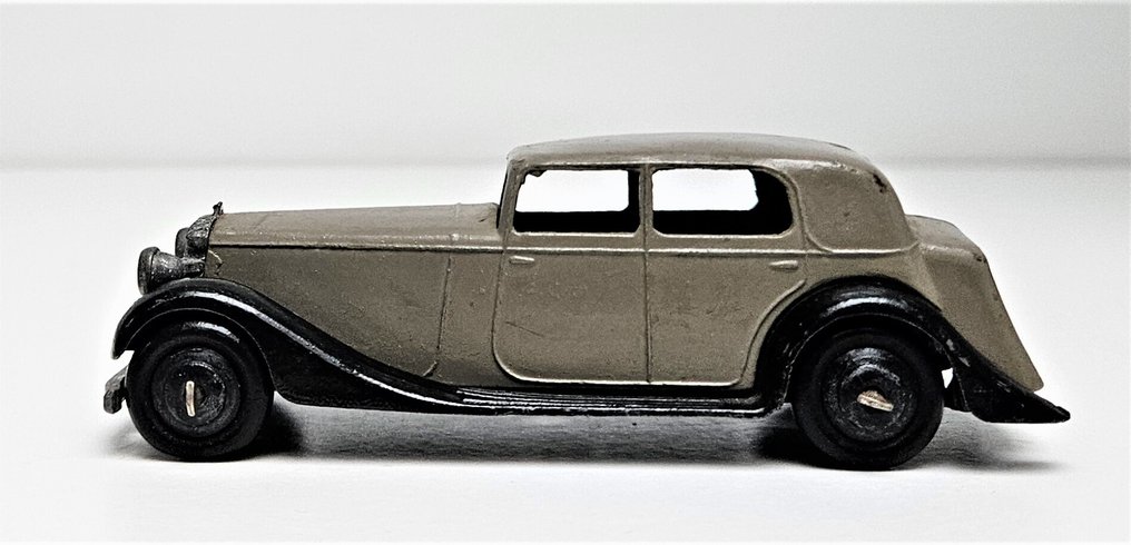 Dinky Toys 1:43 - Model sedan - Daimler 30c #1.0