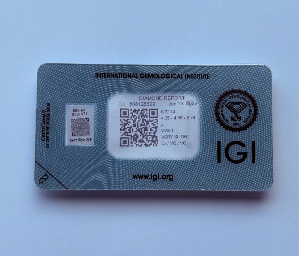 1 pcs Gyémánt  (Természetes)  - 0.32 ct - Kerek - J - VVS1 - Nemzetközi Gemmológiai Intézet (IGI) #1.0