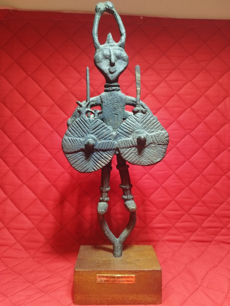 Αντίγραφο ενός νεολιθικού αγαλματιδίου. - 37 cm #1.0