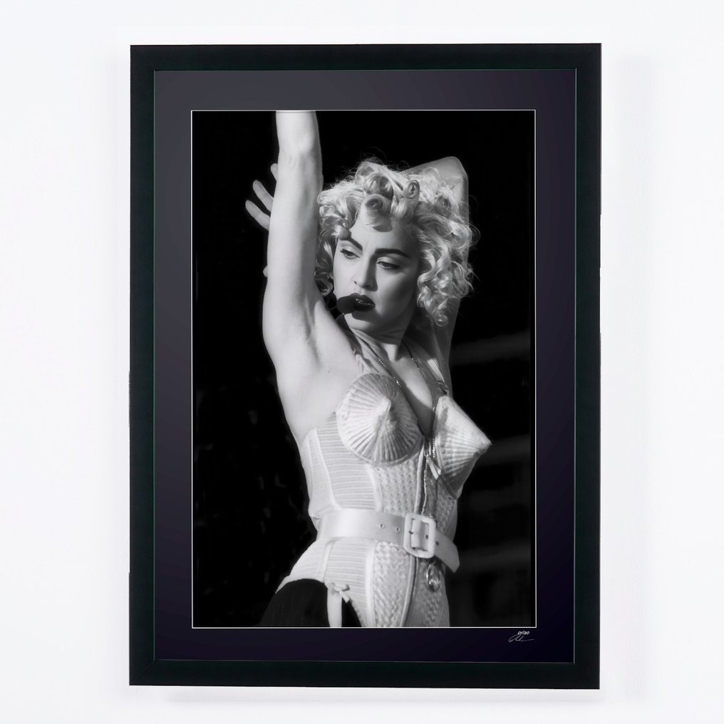 Madonna 1990 - Fine Art Photography - Luxury Wooden Frame 70X50 cm - Limited Edition 01 of 20 - Serial MU 331 - Original Certificate (COA), Hologram - 100% New. Shipping Reduction from 3 items #1.0