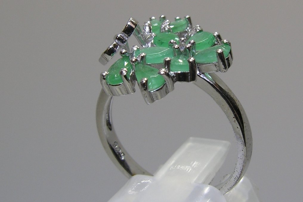 Emerald 钟 - 高度: 23.3 mm - 闊度: 20.7 mm- 4 g - (1) #1.0