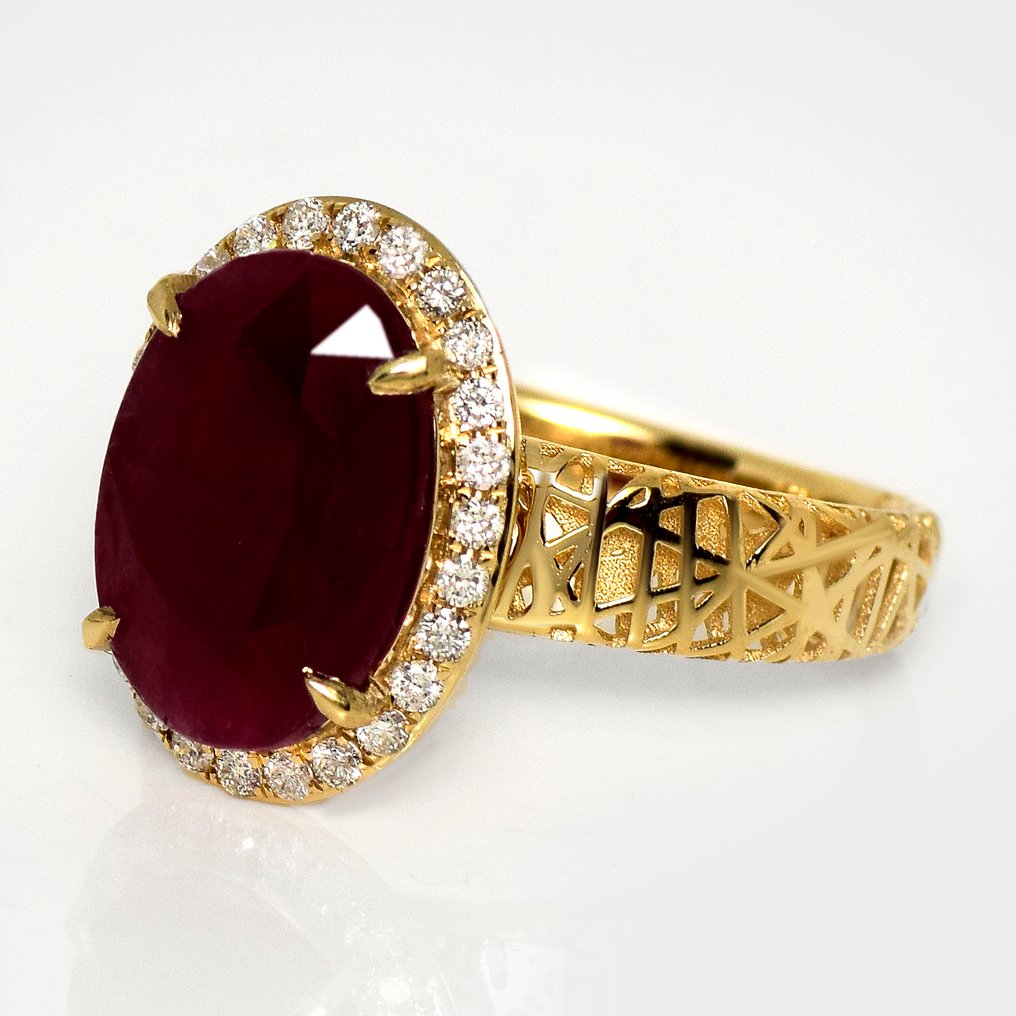 χωρίς τιμή ασφαλείας - Δαχτυλίδι - 14 καράτια Κίτρινο χρυσό, IGI 4.83 καράτια, ακίνδυνο από θέρμανση, μωβ-κόκκινο. -  5.11ct. tw. Ρουμπίνι - Διαμάντι #2.1