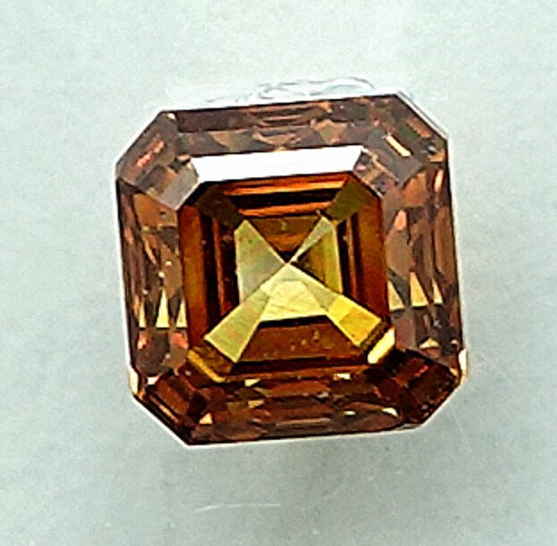 1 pcs Diamant (Colorat natural) - 0.32 ct - Pătrat - Fancy portocaliu Galben - VS2 - IGI (Institutul gemologic internațional) #1.0