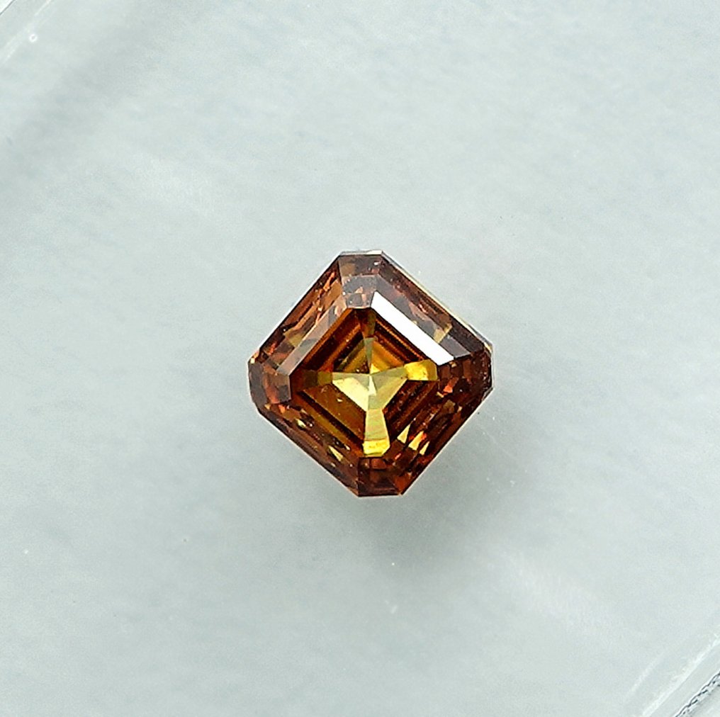 1 pcs Diamant (Colorat natural) - 0.32 ct - Pătrat - Fancy portocaliu Galben - VS2 - IGI (Institutul gemologic internațional) #2.1