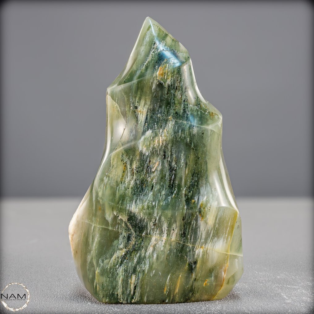 Rare Natural Green Quartz Flame- 710.91 g #2.1