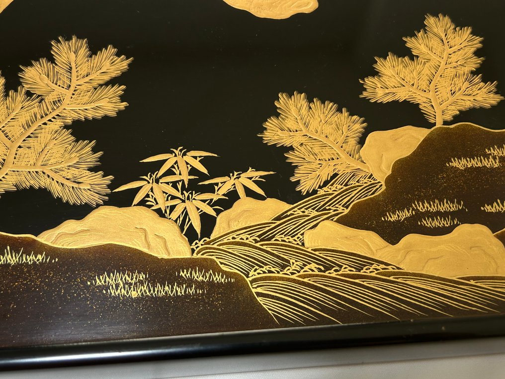 Plateau - Plateau en bois ancien extra-large (55 cm) conçu avec un magnifique taka maki-e doré représentant - Bois, Or - bambou/prune/fleur/pin #4.3
