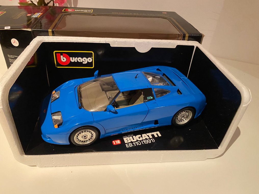 Bburago 1:18 - Modelauto - Bugatti EB 110 - cod. 3035 #1.0