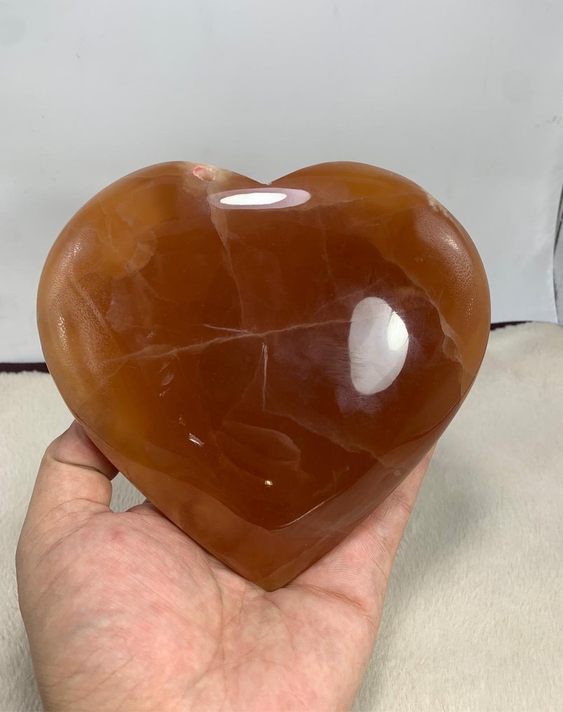 Honey calcite heart hand polished Heart - Height: 14 cm - Width: 16 cm- 1180 g - (1) #4.3