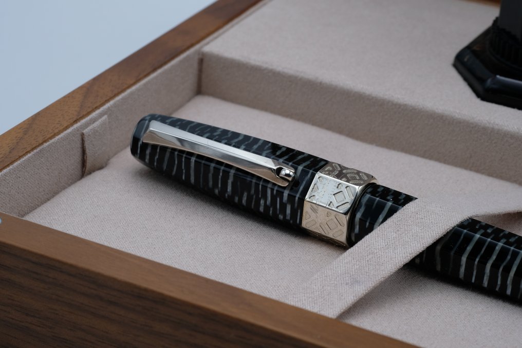 Montegrappa - Extra Otto - Celluloid ''Zebra'' (ISE8T_CL) - Penna stilografica #4.3