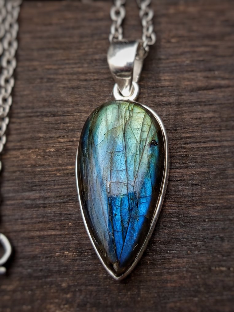 Gioiello in argento 925 con goccia in Labradorite blu top quality, pezzo unico - Altezza: 42 mm - Larghezza: 15 mm- 8.3 g - (1) #1.0